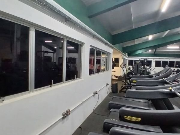 Instalação de película de proteção solar em Goiânia