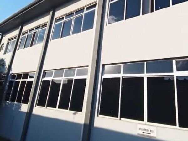 Garanta a proteção UV com película espelhada em Goiânia