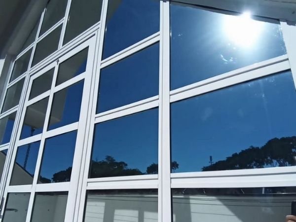 Película de Proteção Sisofilme Vila Jardim São Judas Tadeu Goiânia Película de Proteção para Janelas estilo Insulfilm em Vila Jardim São Judas Tadeu Goiânia